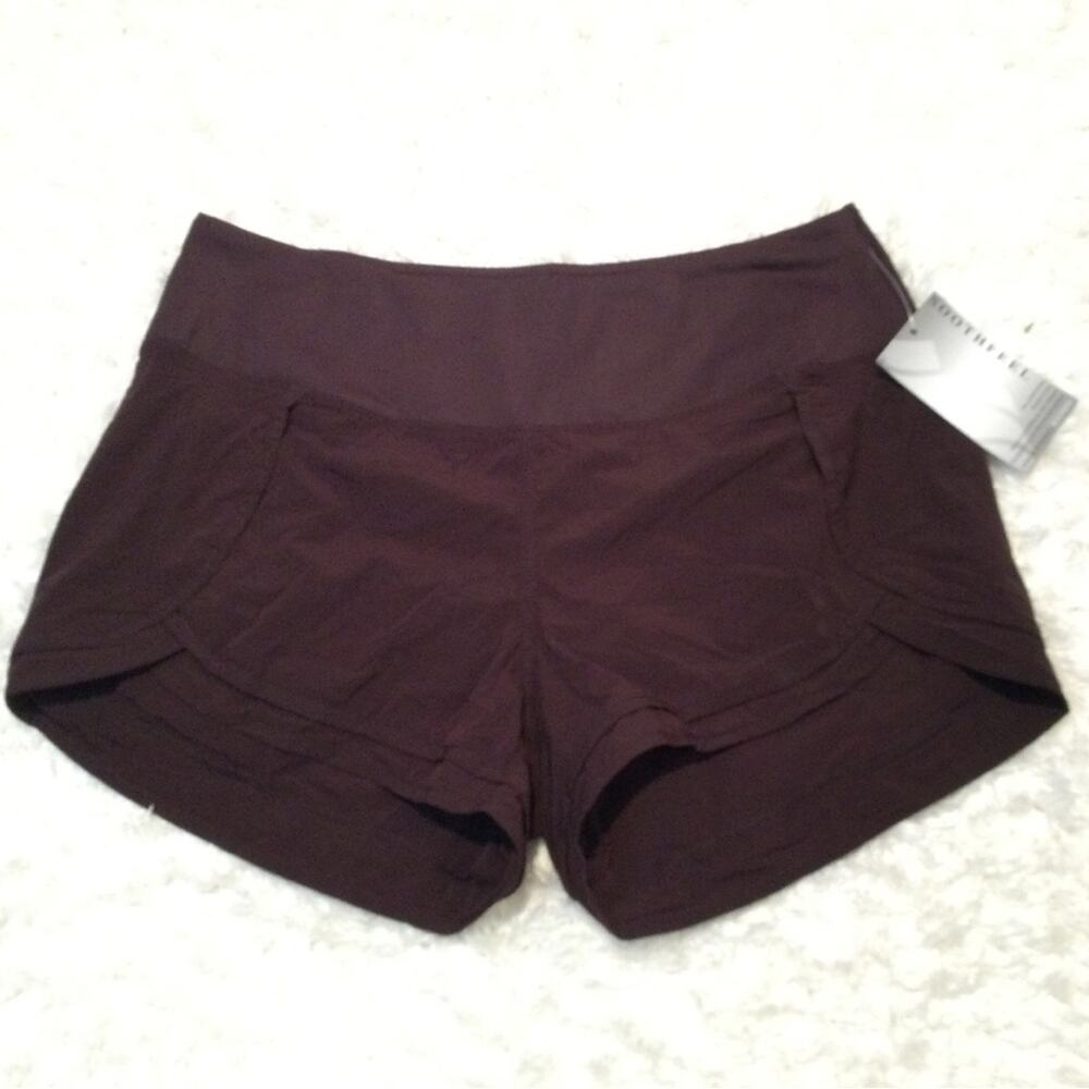 Soothfeel Running Shorts L NWT